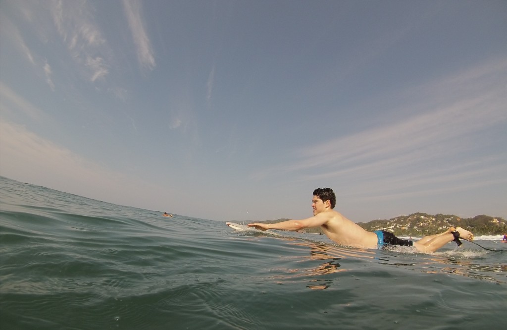 rodney-ingram-sayulita-surfing