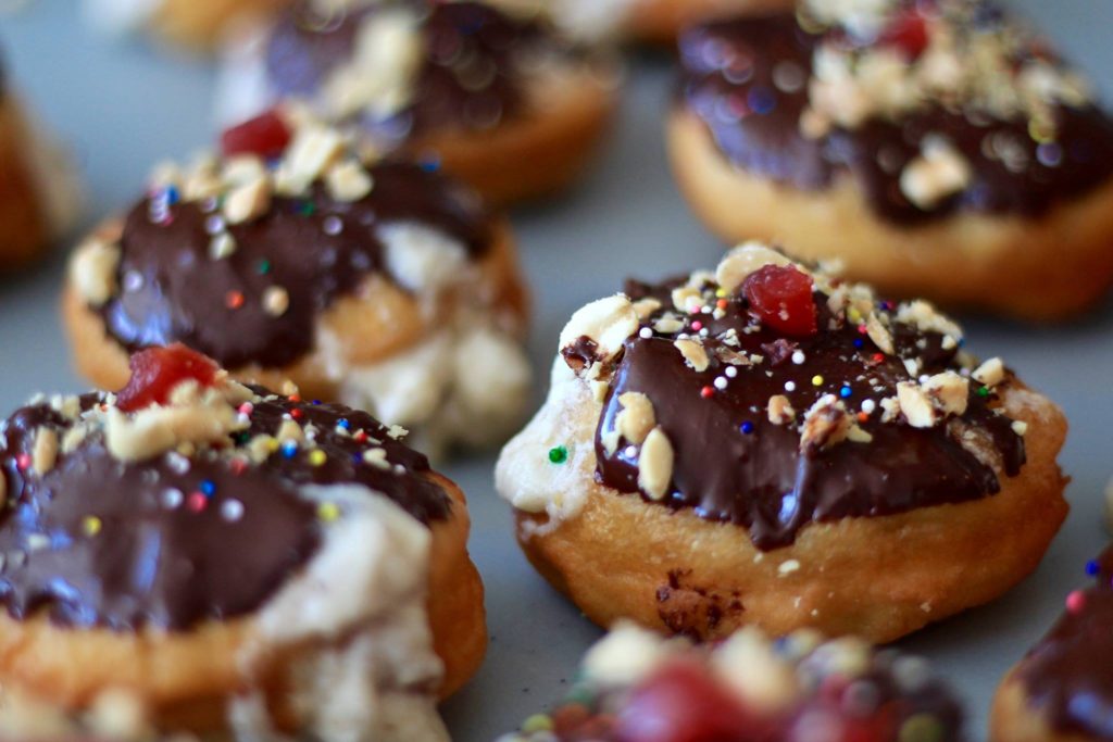 banana-split-doughnut